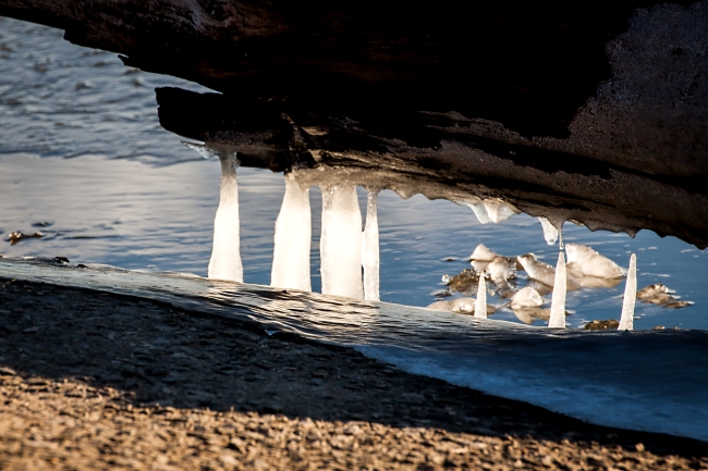 mississippi river ice freezing alton illinois-10 small